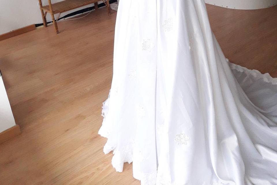Vestido de noiva em tecido