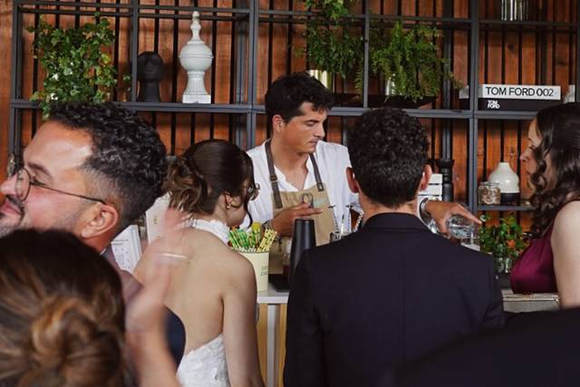 Open Cocktail Bar