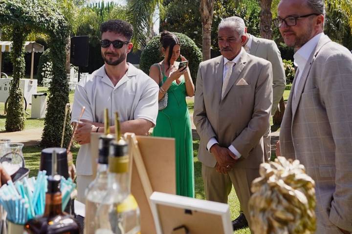 Open bar