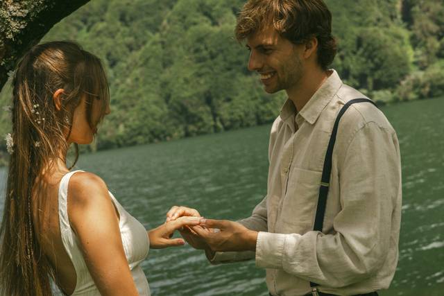 Elopement in Sete Cidades
