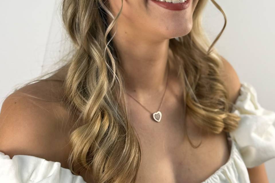 Maquilhagem e penteado noiva