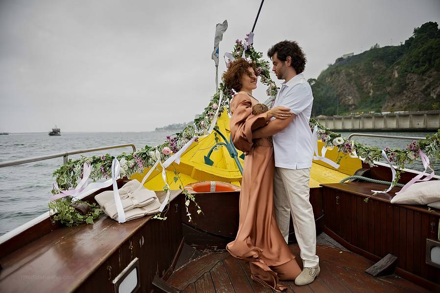 Casamento em um barco, douro