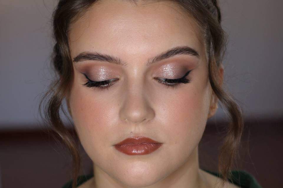 Soft neutral glam