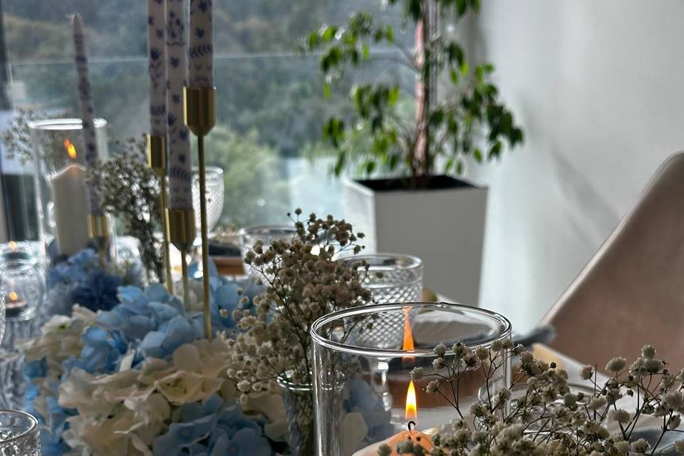 Mesa posta e arte floral