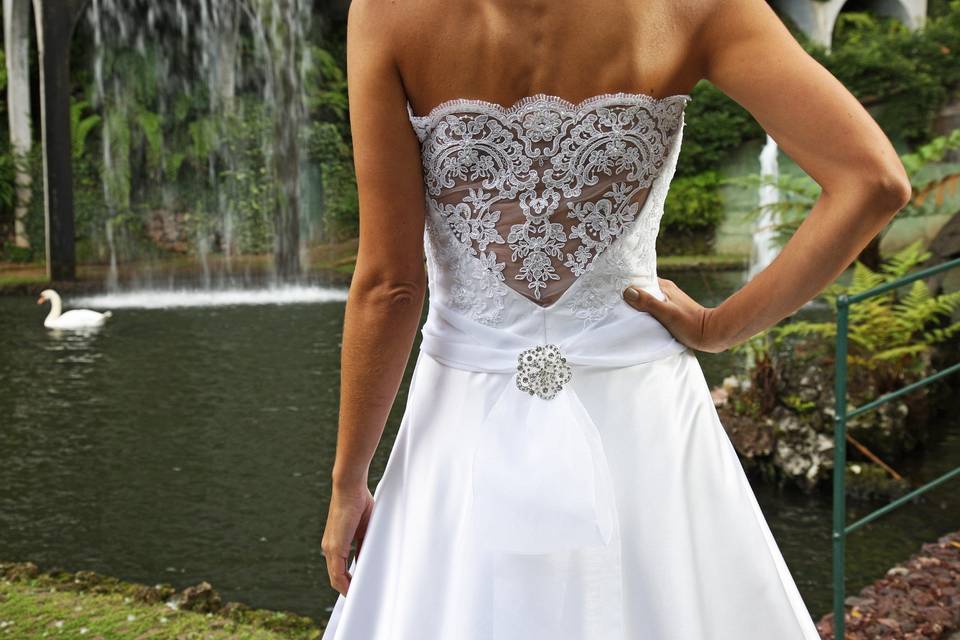 Wedding dress with laize
