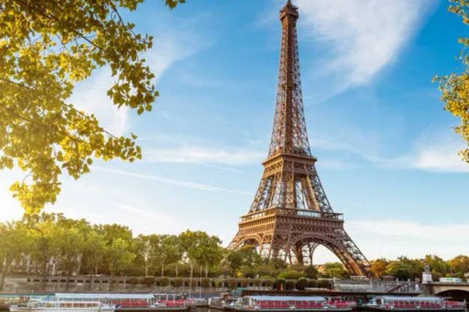 Travel with Rita Valente