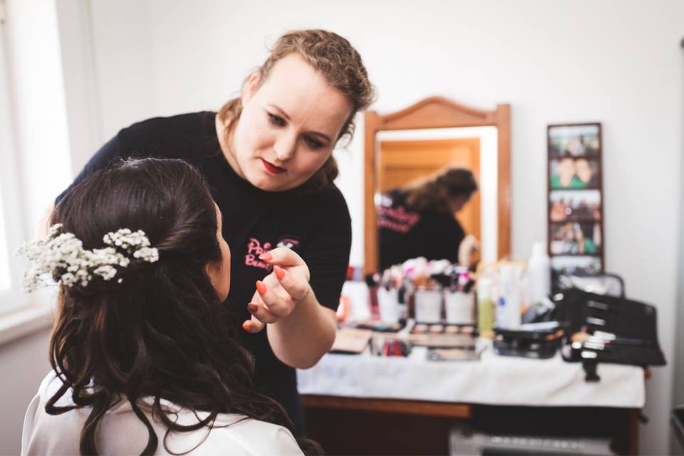 Penteado e maquilhagem