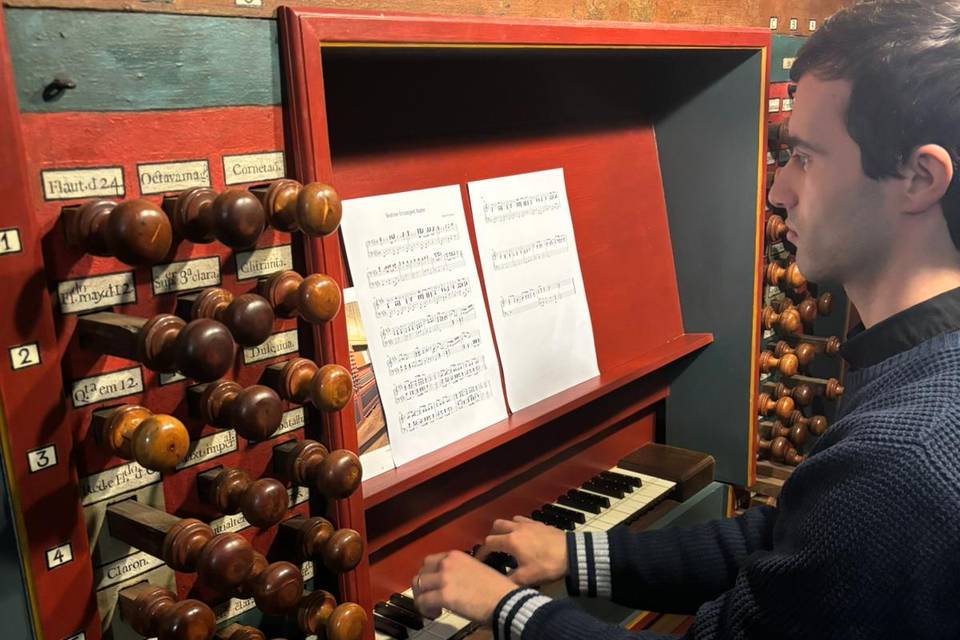 Maestro e organista