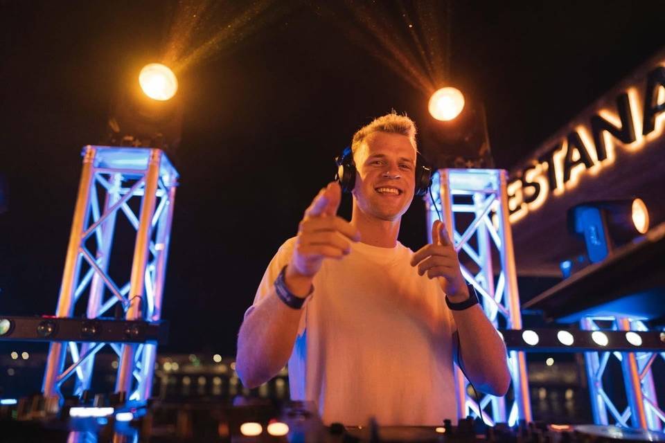 DJ Nikita