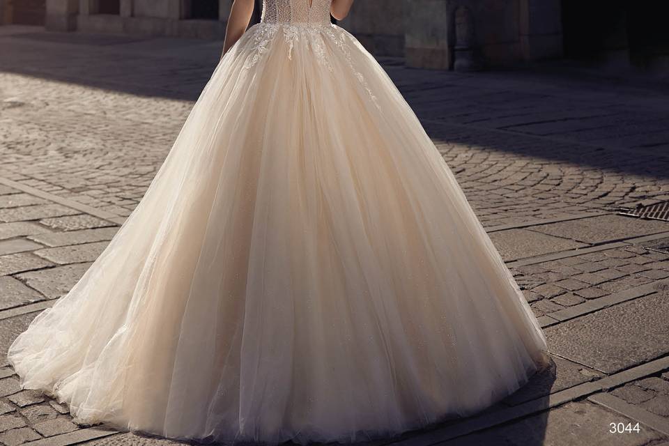 Madame Burcu 3044