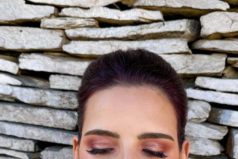 Rose makeup