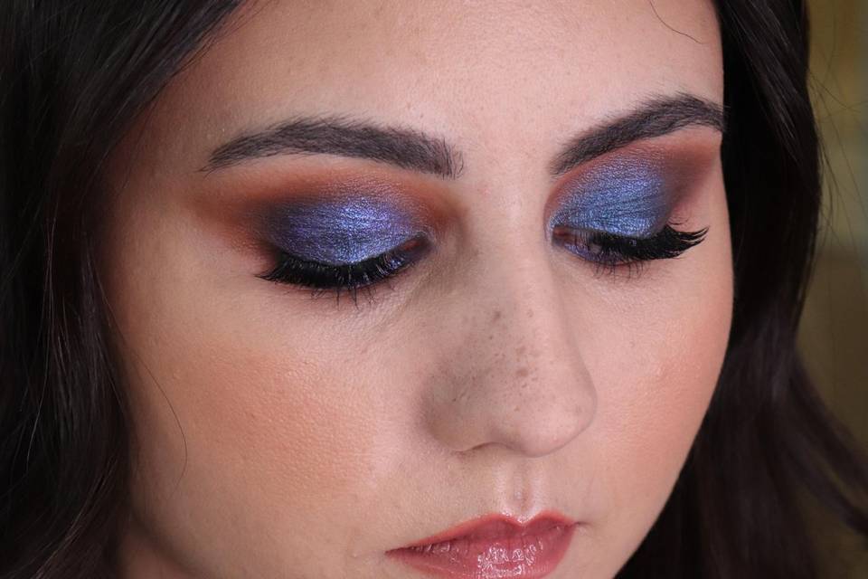 Blue makeup