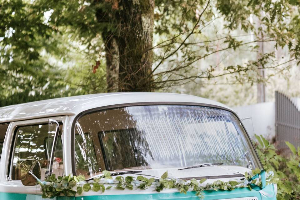 furgoneta_verde_decorada_casamento