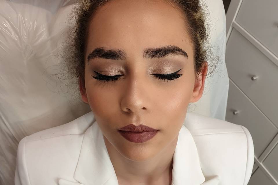 Alexandra da Mata Makeup Artist