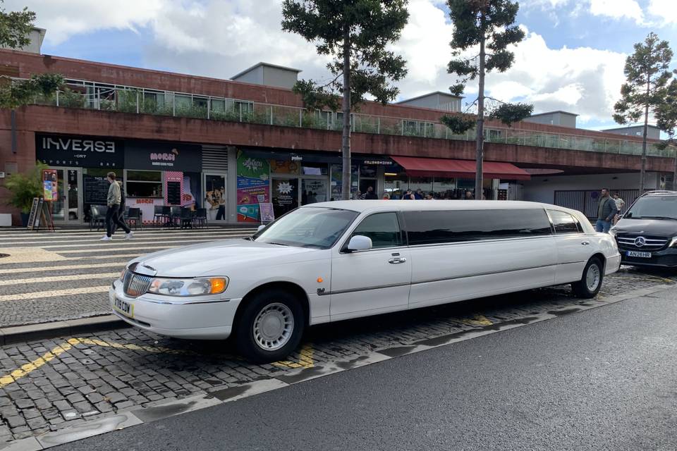 V&D Limousine