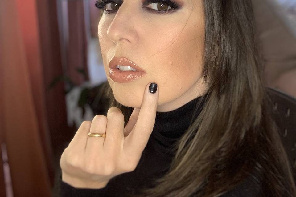 Makeup smokey eye