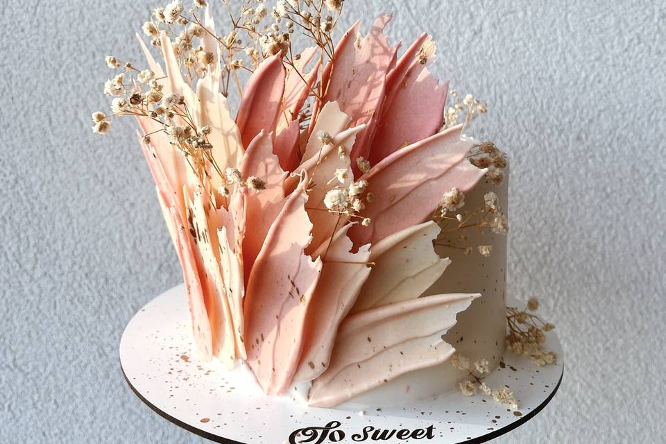Brush stroke cake