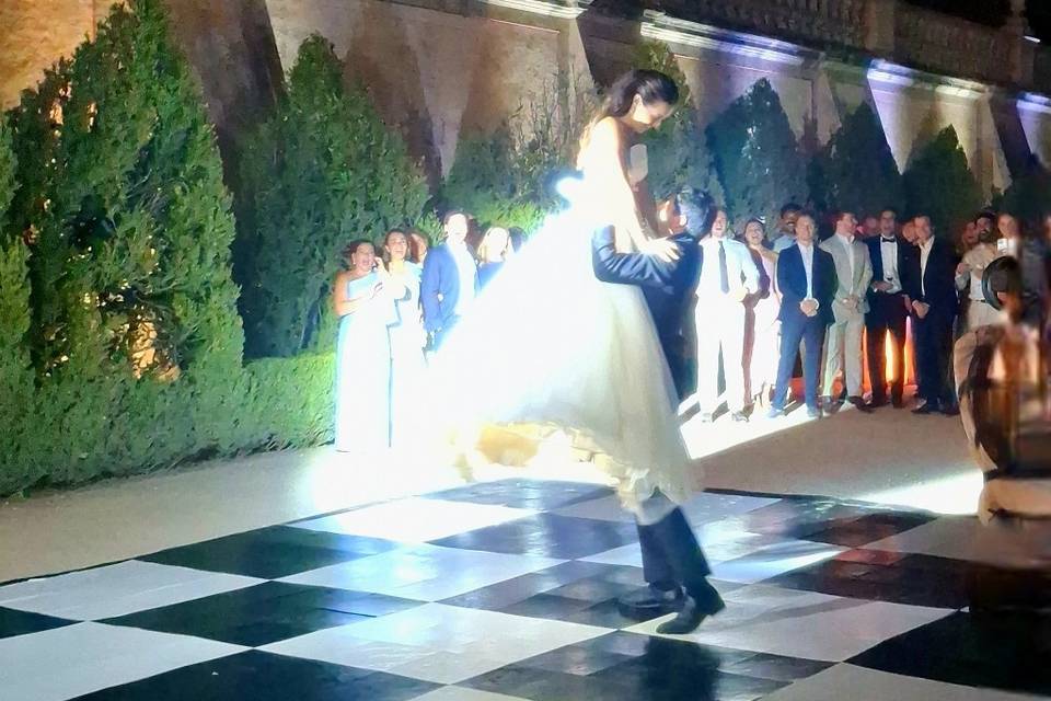M&B
