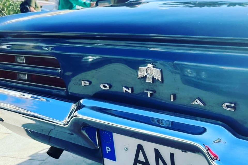 Pontiac traseira