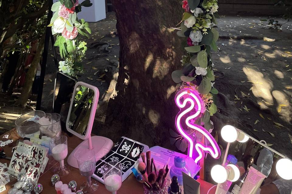 Glitter bar