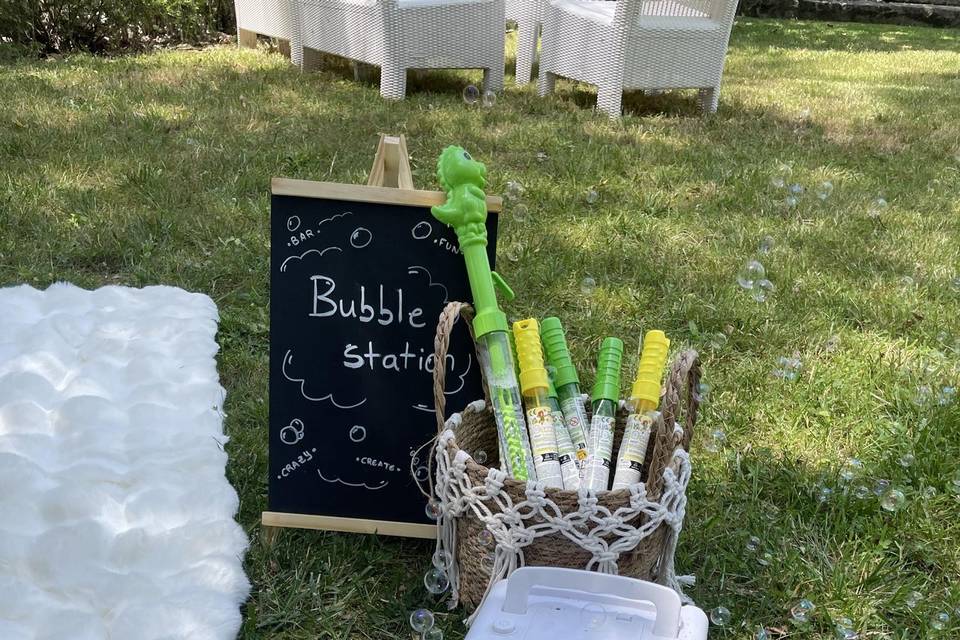 Bubble station
