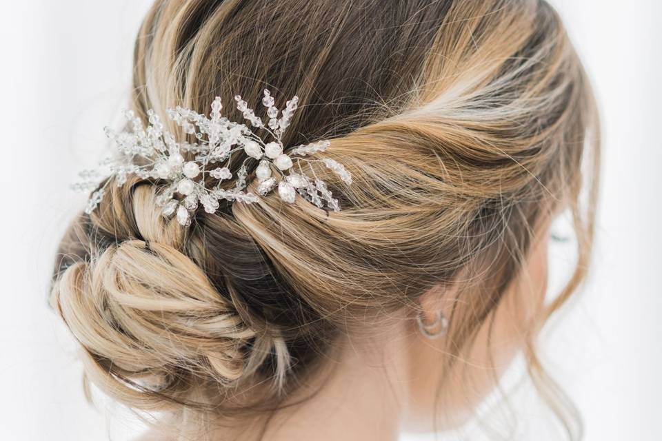 Elsa bridal pins-handmade