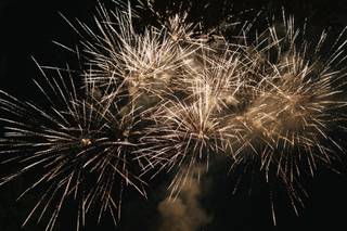 Céus Iluminados - Pirotecnia e fogo de artificio