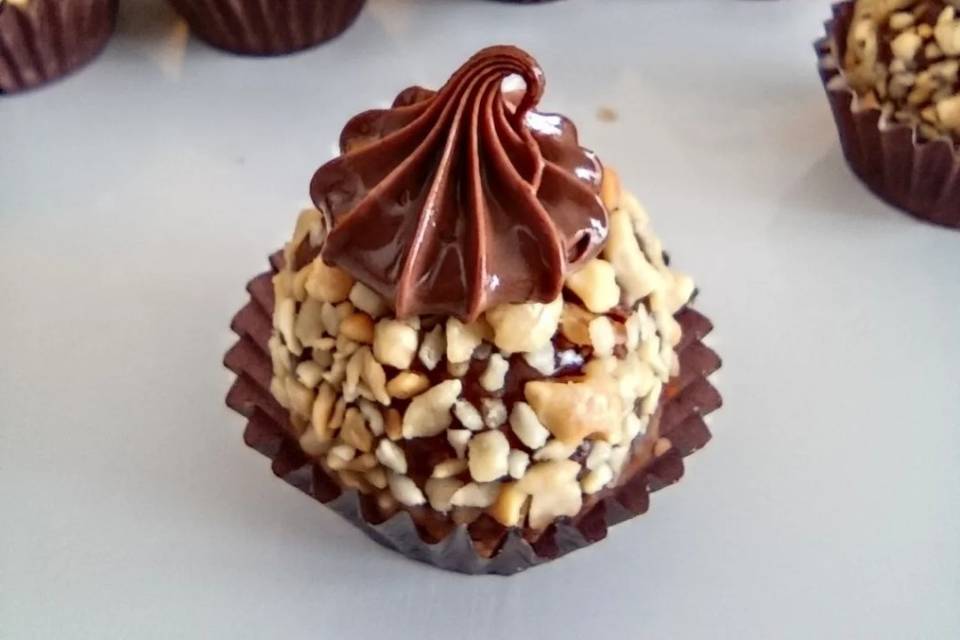 Brigadeiro tipo Ferrero Rocher