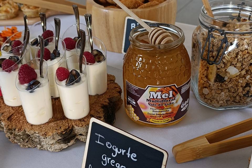 Finger food table