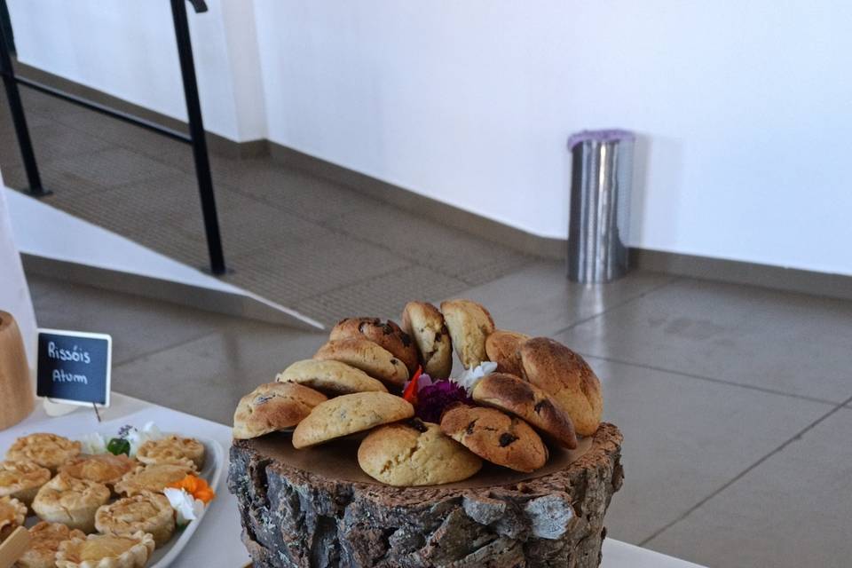 Finger food table
