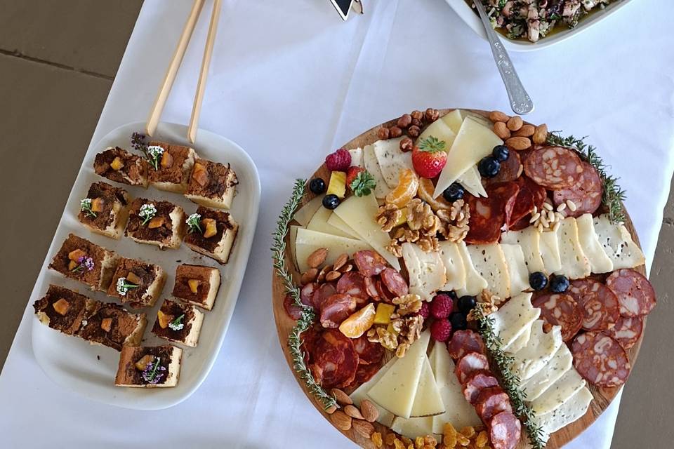 Finger food table