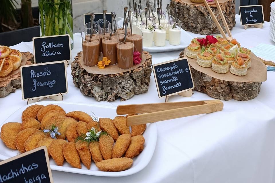 Finger food table