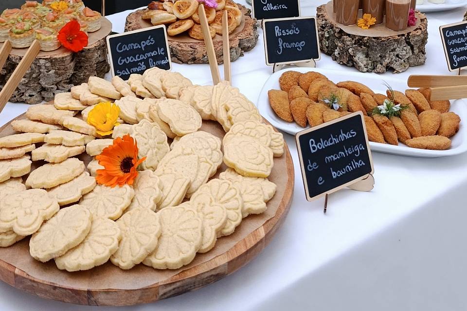 Finger food table