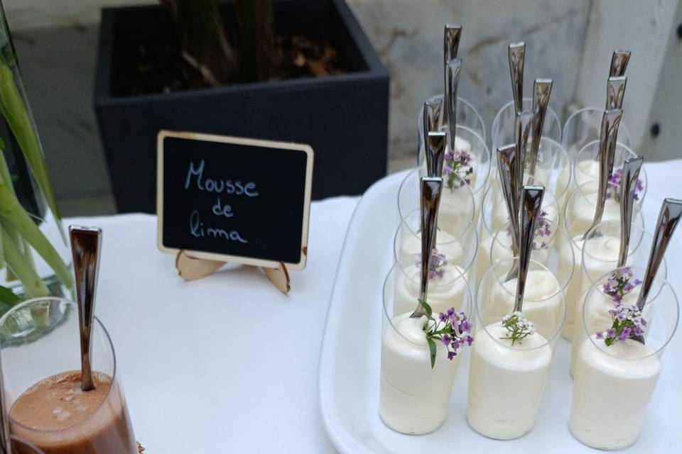 Finger food table