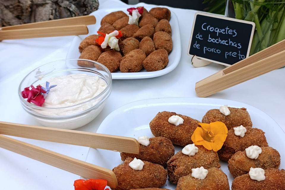 Finger food table