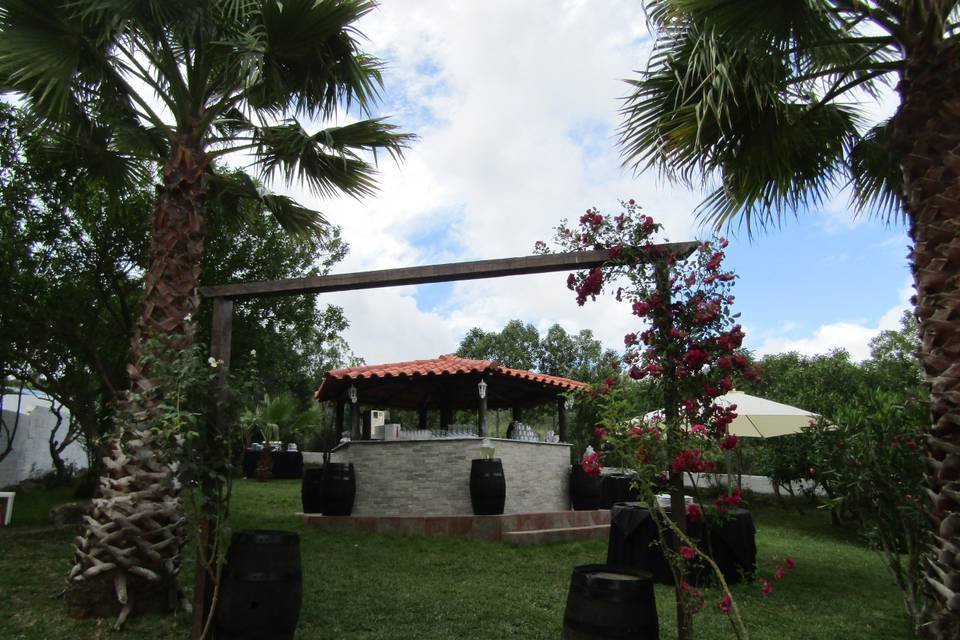 Jardim com bar
