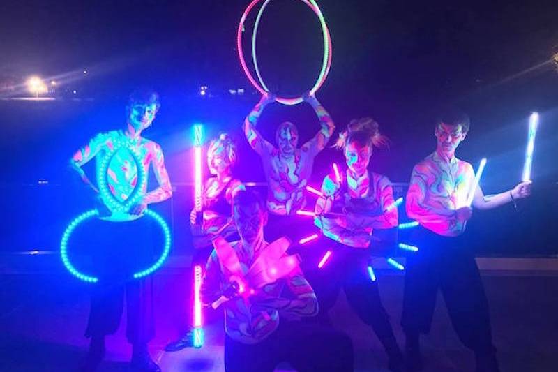 Performance - Neon Jugglers