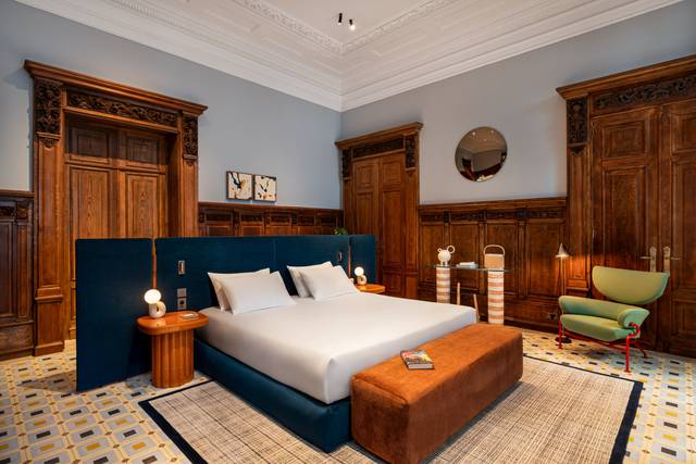 Signature Suite