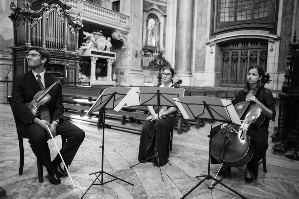 Quarteto Opus 28 - versão trio