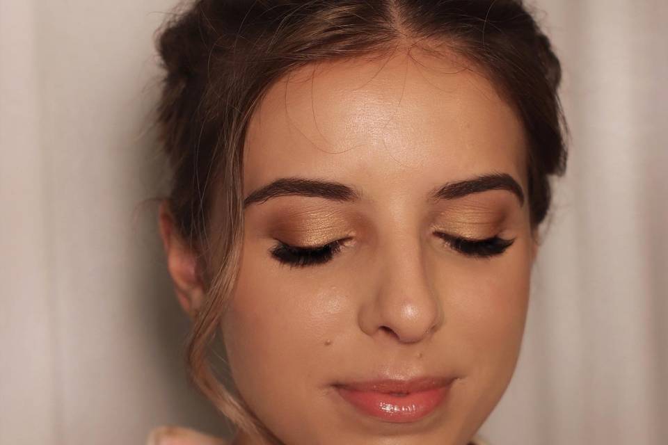 Daniela Silva Makeup