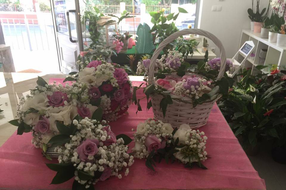 Bouquet, lapela e ramo de damas