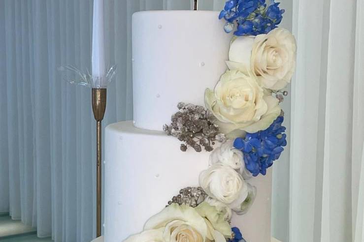 Blue Flowers Cake