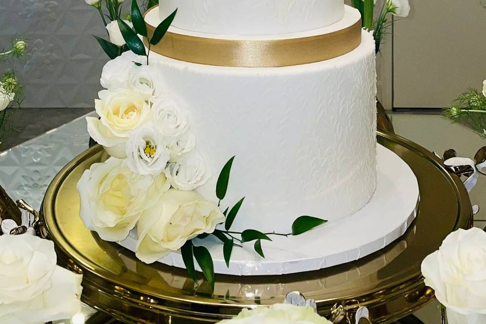 Gold Wedding Cake 2