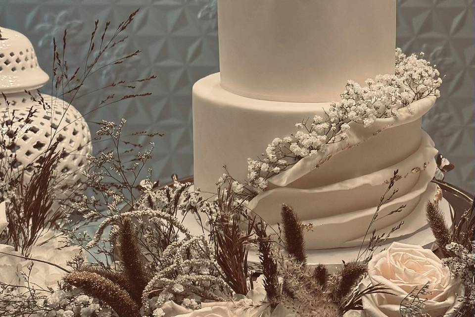 Classic Flower Cake