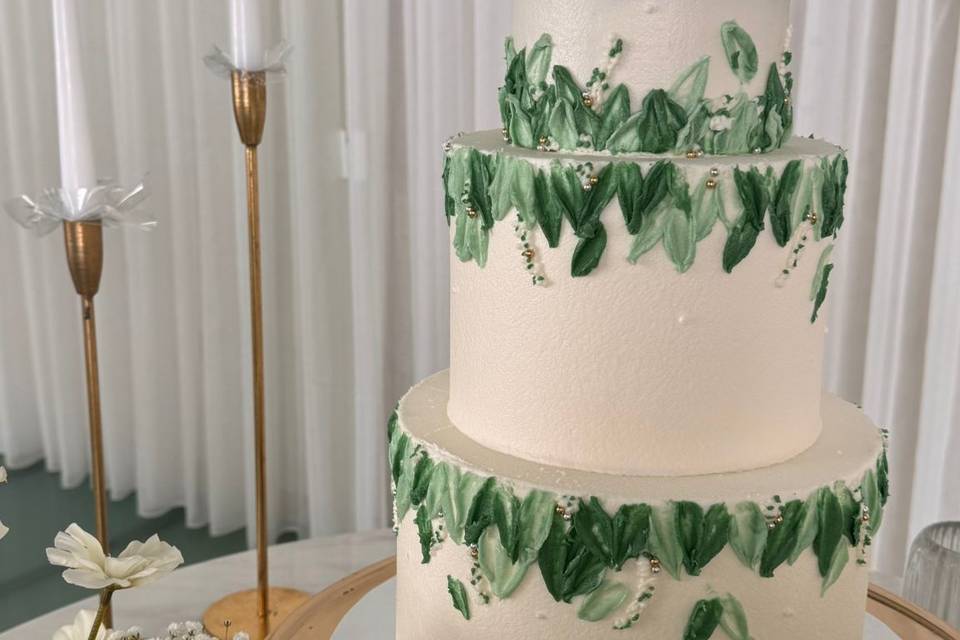 Leaves Wedding Cake