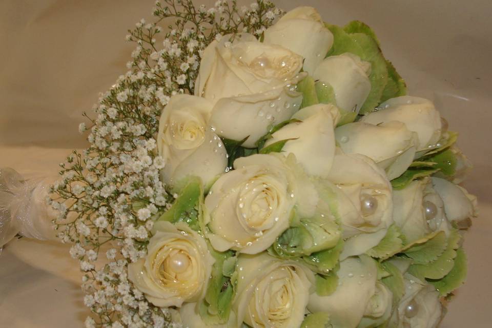 Bouquet de rosas e hortenses