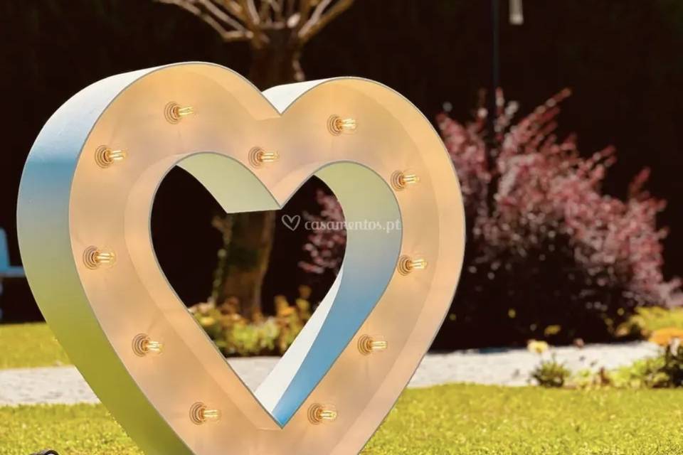 Letras e números iluminados