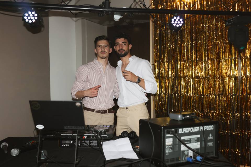 Animador e DJ