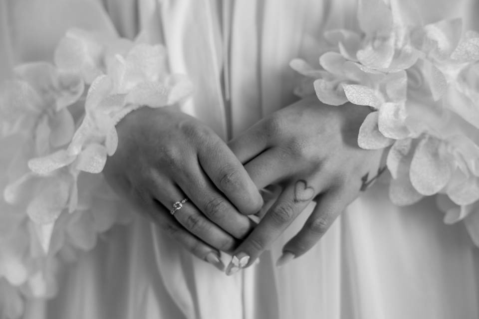 BD - hands