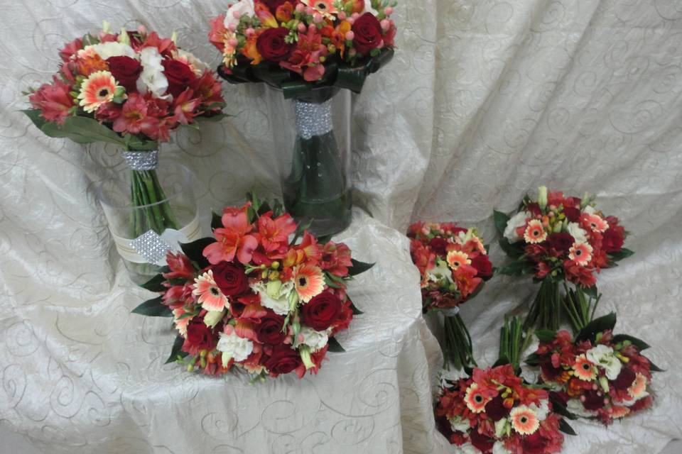 Bouquet de Noiva e Damas Honra